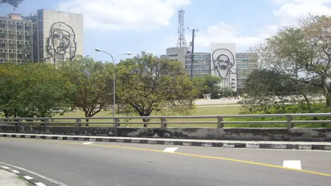 Panorámica de la Plaza de la Revolución Panorámica de la Plaza de la Revolución