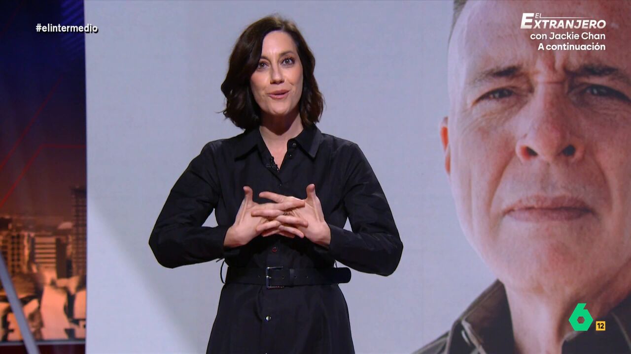 Cristina Gallego explica por qué el jefe de ICE, Greg Bovino, no es nazi: "¿Dónde va sin bigotillo?"