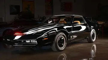 El museo de coches que debes ver antes de morir sí o sí: lleno de Ferrari amarillos, un coche con IA de hace 40 años y el batmóvil más temido por las ZBE El museo de coches que debes ver antes de morir sí o sí: lleno de Ferrari amarillos, un coche con IA de hace 40 años y el batmóvil más temido por las ZBE