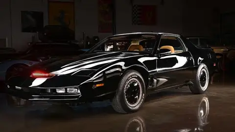 El museo de coches que debes ver antes de morir sí o sí: lleno de Ferrari amarillos, un coche con IA de hace 40 años y el batmóvil más temido por las ZBE El museo de coches que debes ver antes de morir sí o sí: lleno de Ferrari amarillos, un coche con IA de hace 40 años y el batmóvil más temido por las ZBE