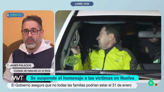 Javier Palacios, perdió a su cuñado en Adamuz: "No íbamos a ir al homenaje, no nos queremos juntar con la gente del Gobierno" Palacios expone que sus suegros, antes de conocer que se iba a celebrar un homenaje de Estado, tenían claro que no iban a asistir. "Para nosotros Agustín no se ha muerto, lo han matado", afirma.
