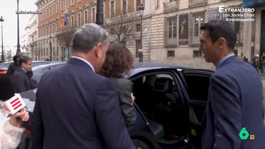 Isabel Díaz Ayuso evita aclarar a Andrea Ropero sus palabras sobre Zapatero y Venezuela La presidenta de la Comunidad de Madrid ha afirmado, durante un desayuno informativo: "Ya sabremos lo que ha pasado con Zapatero y, les adelanto, que vienen curvas".