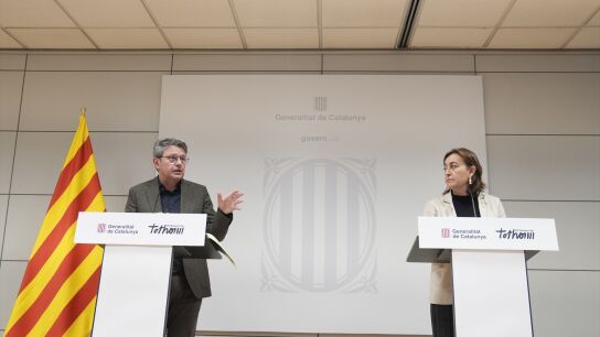 El secretario de Estado de Transportes, Jos&eacute; Antonio Santano, y la consellera de Territorio, S&iacute;lvia Paneque, este martes en la presentaci&oacute;n del nuevo Plan Rodalies 2026-2030.