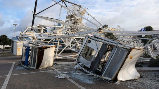 Cae una noria en Portugal a causa del fuerte viento por la borrasca Kristin