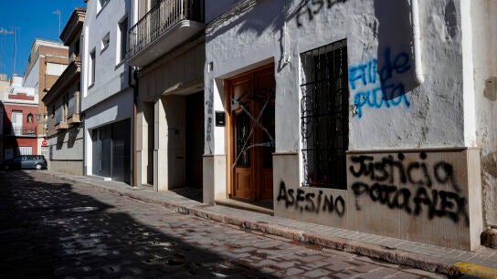 Imagen de la fachada de la casa de Juan Francisco, autor confeso del asesinato de &Aacute;lex, de 13 a&ntilde;os, en Sueca (Valencia)