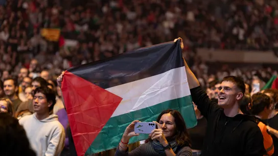 El Concierto-Manifiesto X Palestina celebrado en Barcelona, un evento solidario con el pueblo palestino cuyos beneficios se destinarán a apoyar diferentes espacios culturales en este territorio. El Concierto-Manifiesto X Palestina celebrado en Barcelona, un evento solidario con el pueblo palestino cuyos beneficios se destinarán a apoyar diferentes espacios culturales en este territorio.
