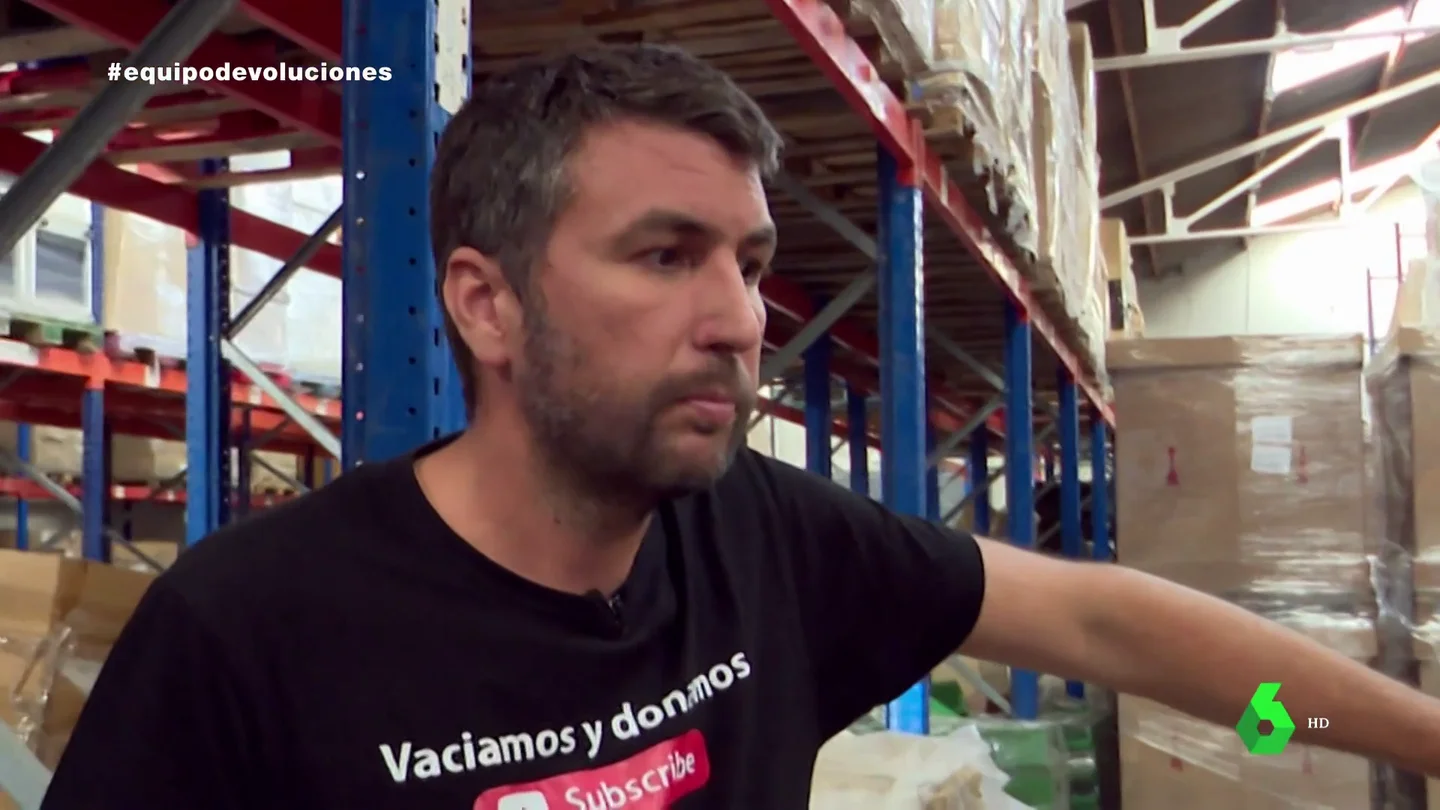 Un empresario que compra productos de Amazon devueltos y los vende: "Se pueden vender por la mitad de lo que cuestan" Un empresario que compra productos de Amazon devueltos y los vende: "Se pueden vender por la mitad de lo que cuestan"