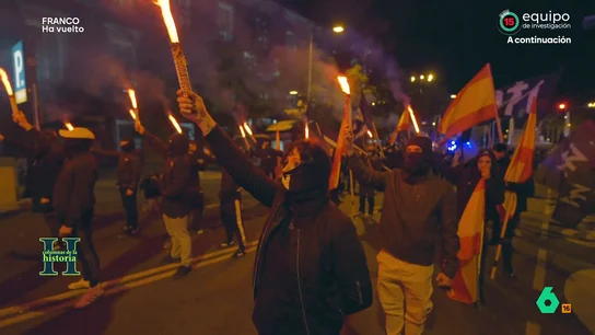 Españoles, Franco ha vuelto: la verdad tras el régimen criminal que hoy elogian algunos jóvenes En las redes redes sociales prolifera una colección de Francos reinventados y que muchos jóvenes elogian ignorando la realidad de un dictador que firmaba sentencias de muerte a su antojo. ¿Quién está interesado en sembrar confusión entre generaciones sin memoria? laSexta Columna se traslada a esa época para demostrar que, digan lo que digan, con Franco esto sí pasaba.