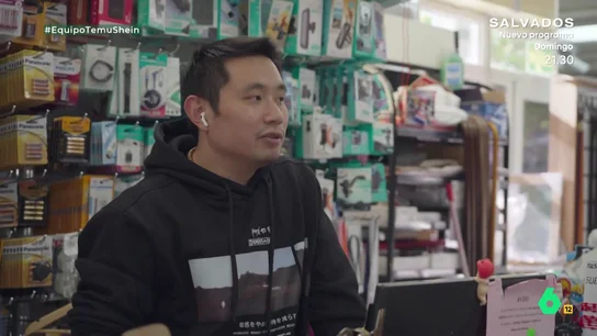 El dueño de un bazar, derrotado ante la competencia de Temu: "Venden muchas cosas más barato de lo que nosotros lo compramos" El dueño de un bazar, derrotado ante la competencia de Temu: "Venden muchas cosas más barato de lo que nosotros lo compramos"