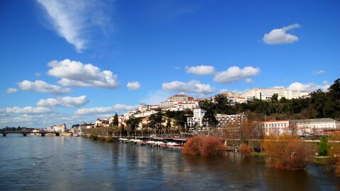 Río Mondego a su paso por Coimbra
