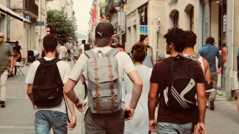 Un grupo de j&oacute;venes