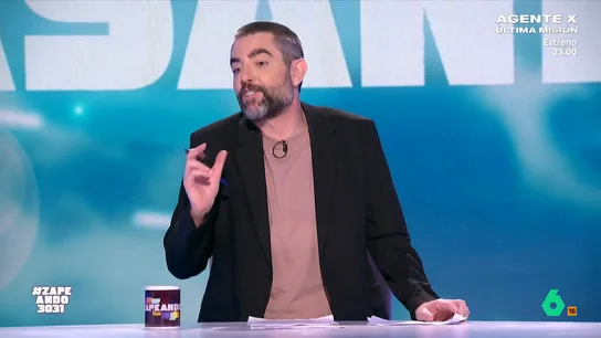 Dani Mateo, al padre de Lamine Yamal tras decir que verle jugar "me pone hasta cachondo" "Esa es la frase que tú quieres que te diga tu padre", comenta Quique Peinado en este vídeo donde el padre de Lamine Yamal le manda un mensaje a su hijo: "Viéndote jugar así, me pongo hasta cachondo".