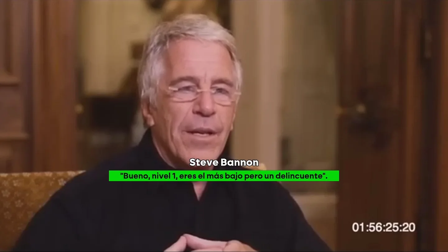Desclasificada una entrevista de Steve Bannon a Epstein: admite ser un "depredador sexual" y bromea con no ser "demasiado consciente" de sí mismo Desclasificada una entrevista de Steve Bannon a Epstein: admite ser un "depredador sexual" y bromea con no ser "demasiado consciente" de sí mismo