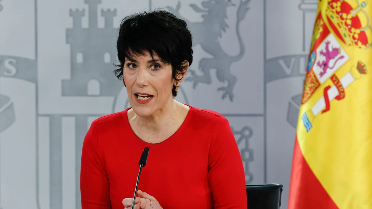 La ministra de Inclusión Seguridad Social y Migracioneas y portavoz del Gobierno, Elma Saiz, durante una rueda de prensa tras el Consejo de Ministros La ministra de Inclusión Seguridad Social y Migracioneas y portavoz del Gobierno, Elma Saiz, durante una rueda de prensa tras el Consejo de Ministros