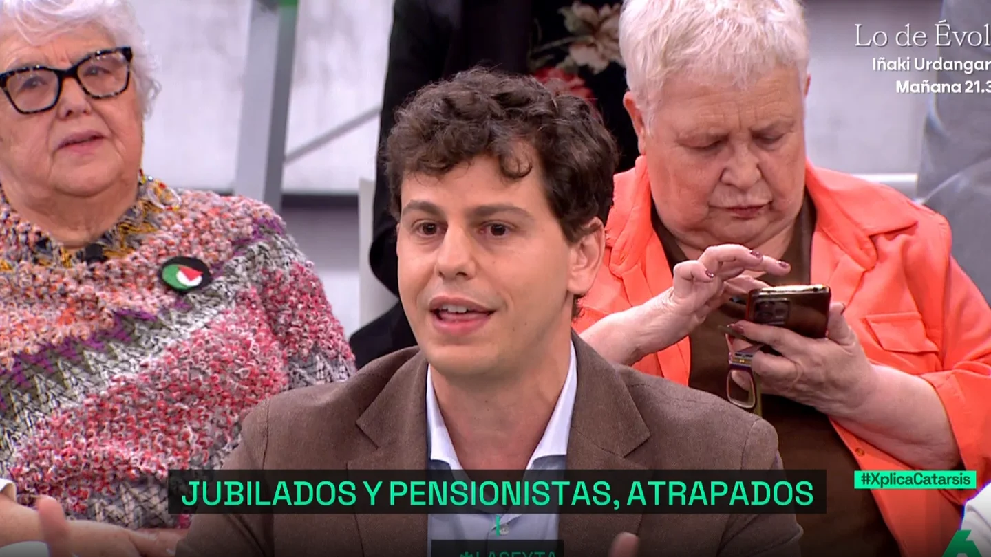 Javier Guardiola, diputado del PSM: "La realidad es que quieren privatizar las pensiones" Javier Guardiola, diputado del PSM: "La realidad es que quieren privatizar las pensiones"