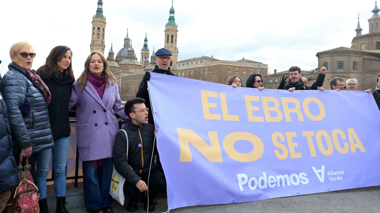 La candidata de Podemos en Aragón, María Goikoetxea, junto a Ione Belarra en un acto electoral en Zaragoza La candidata de Podemos en Aragón, María Goikoetxea, junto a Ione Belarra en un acto electoral en Zaragoza