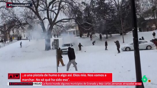 Agentes del ICE sacan sus armas y detienen a los activistas que les grababan en Minneapolis