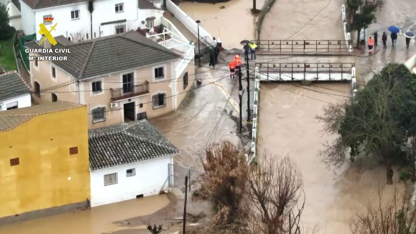 Las imágenes aéreas de la borrasca Leonardo a su paso por Huétor Tájar y Venta de Santa Bárbara (Granada)