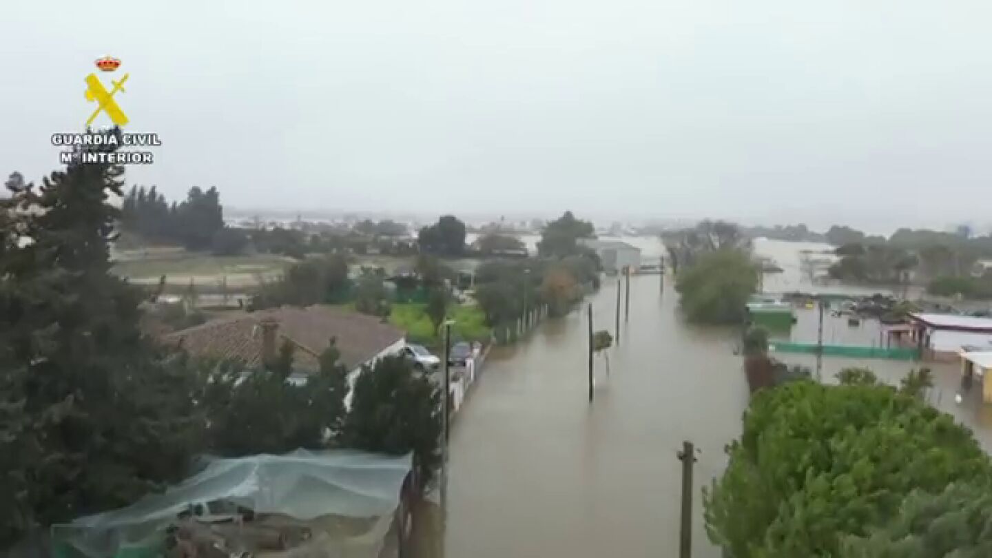 Las imágenes de las inundaciones provocadas por la borrasca Leonardo en Las Pachecas, Jerez (Cádiz)