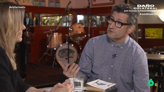 El encargado del Café Central habla del cierre del mítico club de jazz por la gentrificación "Se puede cerrar el Café Central, se puede cerrar el Café Gijón y a nadie le importa", lamenta Juantxu Bohigues en esta entrevista de Andrea Ropero donde cuenta que el club de jazz dejará su sitio a un establecimiento de comida rápida.