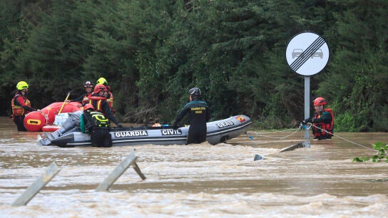 Servicios de rescate en San Mart&iacute;n de Tesorillo (C&aacute;diz)