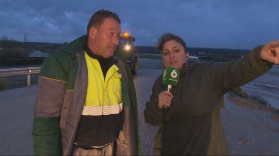 Antonio, operario del Ayuntamiento de Villanueva Mesi&iacute;a (Granada)