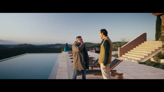 Jalis de la Serna alucina al entrar en una finca de lujo: "¿Hay gente que se baja de su avión privado con su escopeta y se pone a cazar?" Jalis de la Serna alucina al entrar en una finca de lujo: "¿Hay gente que se baja de su avión privado con su escopeta y se pone a cazar?"