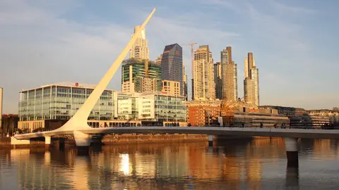Puente de la Mujer, en Buenos Aires Puente de la Mujer, en Buenos Aires