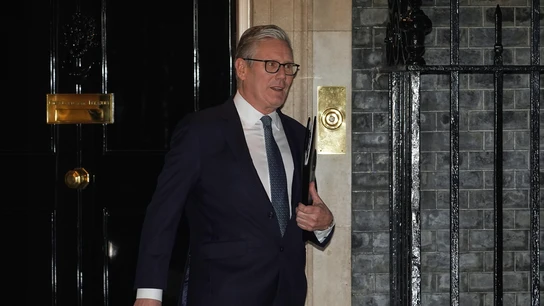 Keir Starmer abandona el número 10 de Downing Street Keir Starmer abandona el número 10 de Downing Street