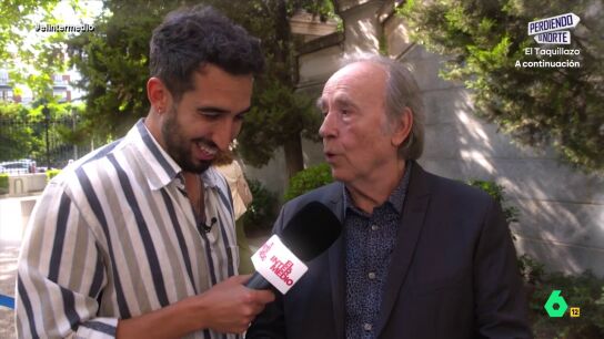 El Intermedio recupera esta entrevista del reportero al cantante catal&aacute;n. El artista iba a recibir el Premio Ernesto Cardenal y Ju&aacute;rez le ped&iacute;a que recitara parte de una canci&oacute;n de uno de sus cantantes preferidos. 