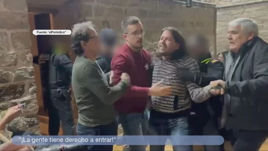 El exconcejal de la CUP Aniol Vila, durante su detención en Santpedor El exconcejal de la CUP Aniol Vila, durante su detención en Santpedor