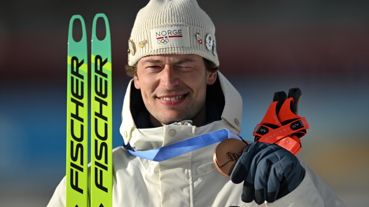 Bronce en los JJOO de invierno pero descalificado en lo romántico-personal: un esquiador noruego confiesa en público una infidelidad tras ganar una medalla