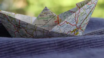 Grandes rutas comerciales (terrestres y marítimas) Grandes rutas comerciales (terrestres y marítimas)