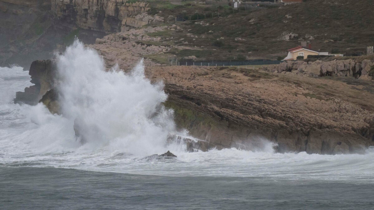 La borrasca Nils da paso a Oriana, que traerá más lluvia, nieve y fuertes rachas de viento