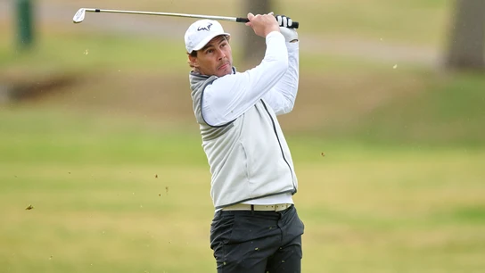 Rafa Nadal jugando al golf Rafa Nadal jugando al golf