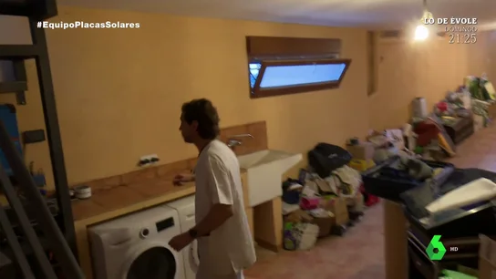 El ingenioso truco de un peluquero para aprovechar la energía de sus placas solares: "Me ha cambiado la vida" El ingenioso truco de un peluquero para aprovechar la energía de sus placas solares: "Me ha cambiado la vida"