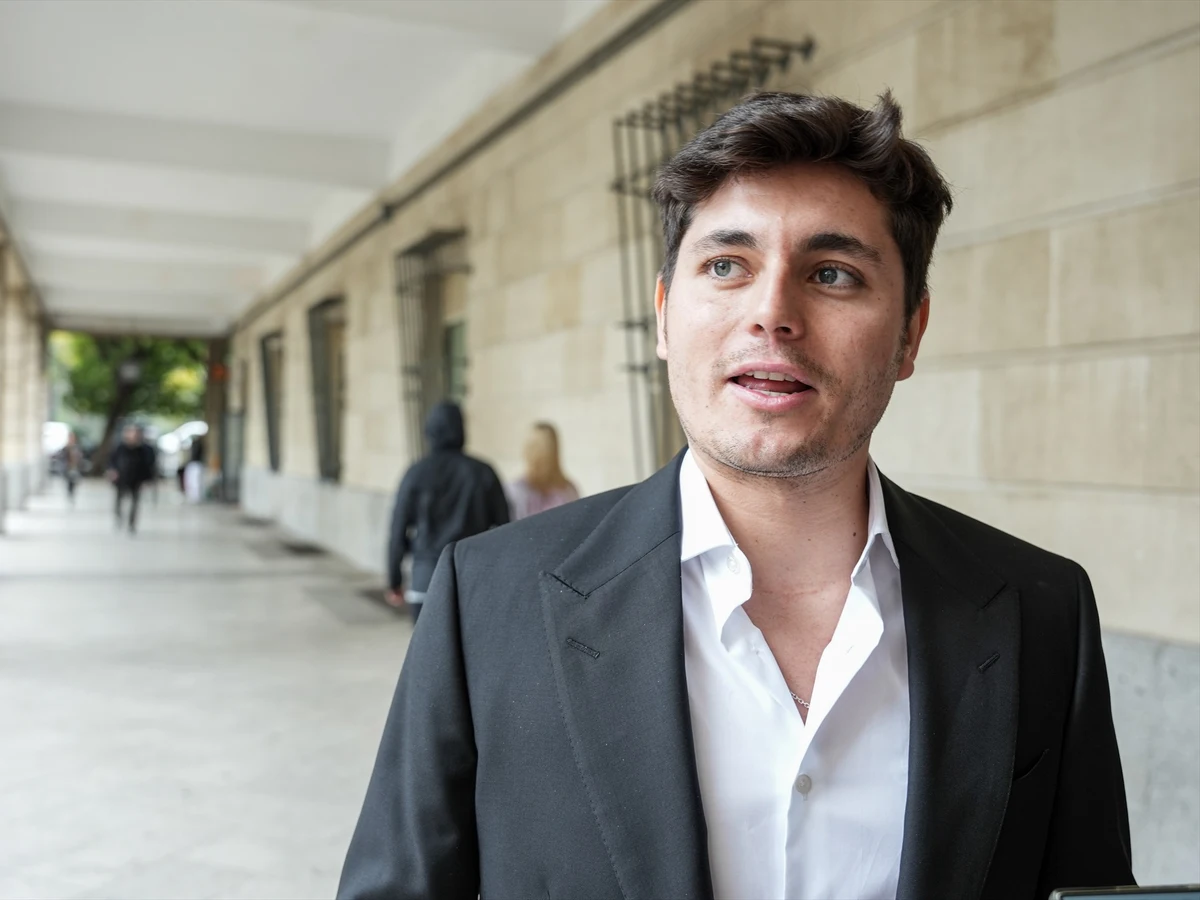 El agitador ultra Vito Quiles también viajó a Galicia y Zaragoza con billetes de AVE fraudulentos