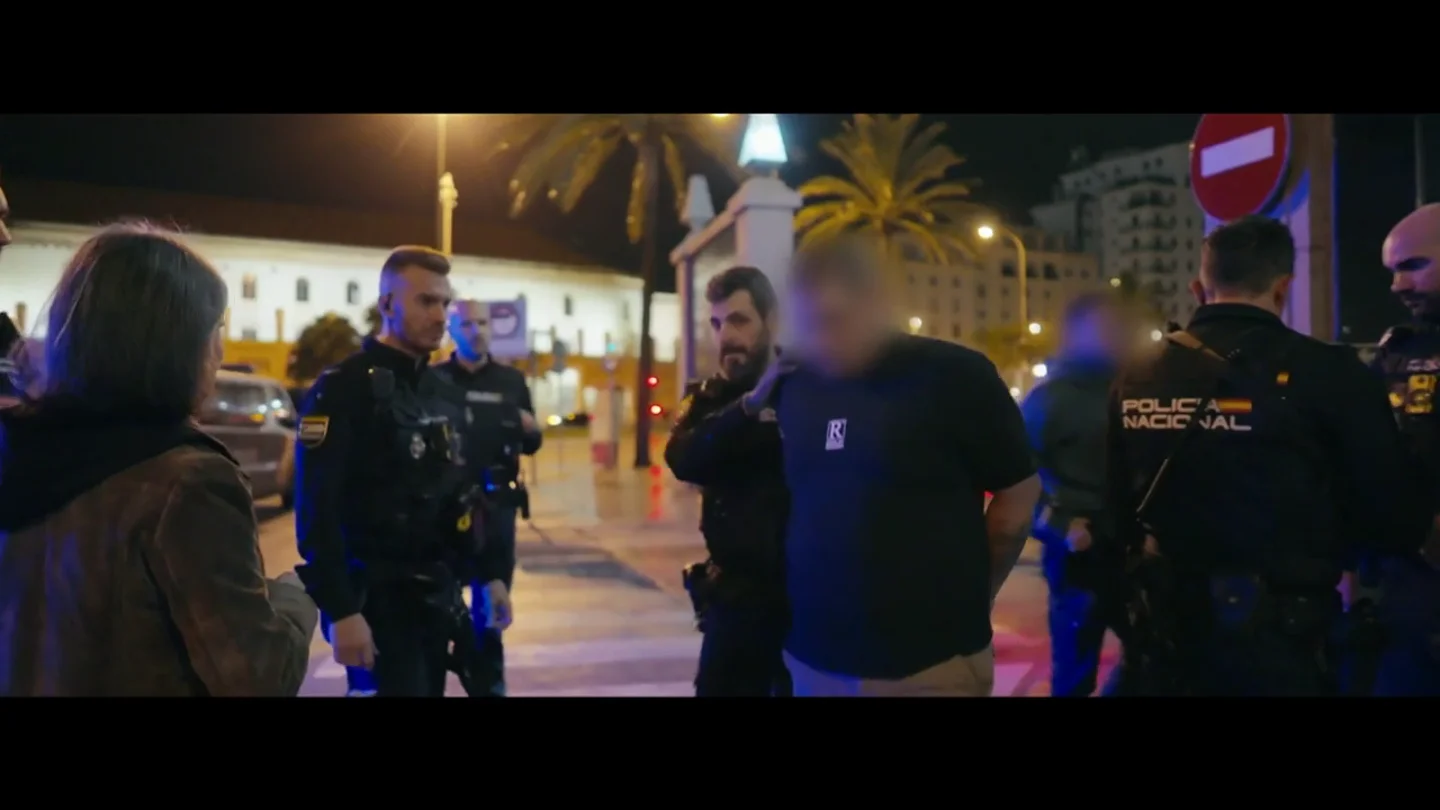 La Policía detiene en Cádiz a un tripulante de un crucero de turistas por agresión sexual: "Llevan un mes aquí arreglando el barco" La Policía detiene en Cádiz a un tripulante de un crucero de turistas por agresión sexual: "Llevan un mes aquí arreglando el barco"