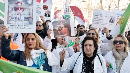 Manifestación de médicos del sábado 14 de febrero previa a la huelga de médicos contra el estatuto marco Manifestación de médicos del sábado 14 de febrero previa a la huelga de médicos contra el estatuto marco