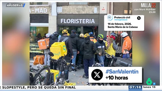 Una cola de repartidores en la puerta de la floristería por San Valentín: la imagen que demuestra que el romanticismo ha muerto Una cola de repartidores en la puerta de la floristería por San Valentín: la imagen que demuestra que el romanticismo ha muerto