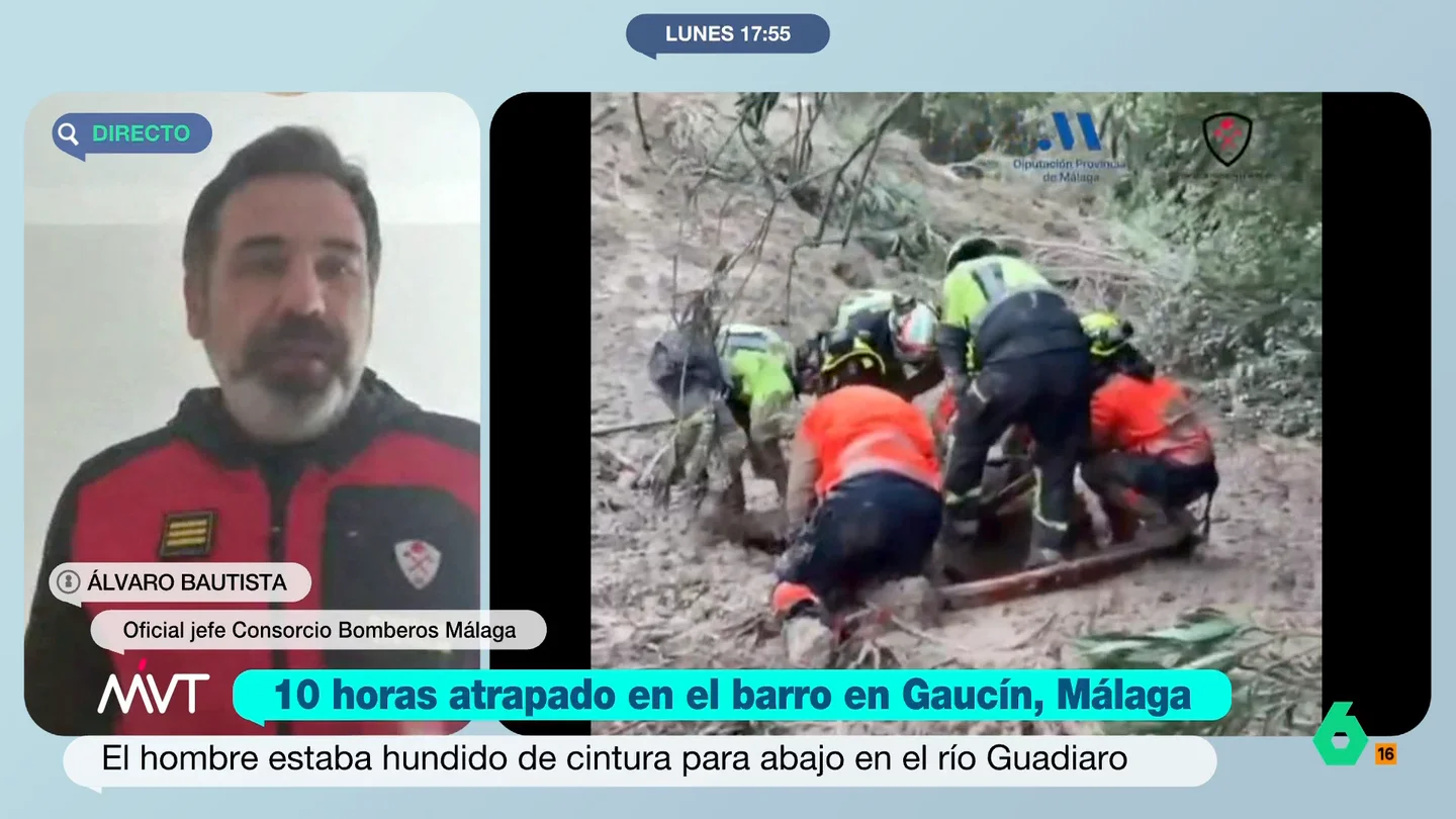 Uno de los bomberos que rescató a un hombre que estuvo 10 horas atrapado en el barro: "Era tanto el peso que tenía sobre sí que no podía hacer nada" Uno de los bomberos que rescató a un hombre que estuvo 10 horas atrapado en el barro: "Era tanto el peso que tenía sobre sí que no podía hacer nada"