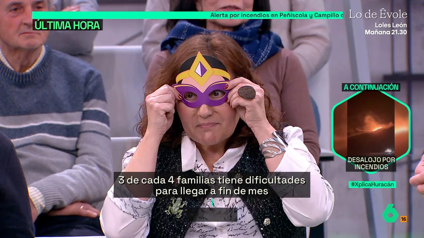 Una mujer, tras ser becaria con 55 años: "La precariedad se disfraza de muchas cosas, como del emprendimiento y de los freelance" Una mujer, tras ser becaria con 55 años: "La precariedad se disfraza de muchas cosas, como del emprendimiento y de los freelance"
