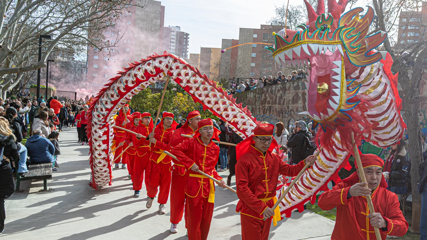 La comunidad china celebra la entrada del Año del Caballo en Zaragoza La comunidad china celebra la entrada del Año del Caballo en Zaragoza