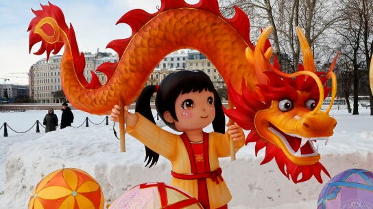 Un farol durante el festival de los faroles chinos en v&iacute;speras del A&ntilde;o Nuevo Chino de 2026 en San Petersburgo (Rusia)