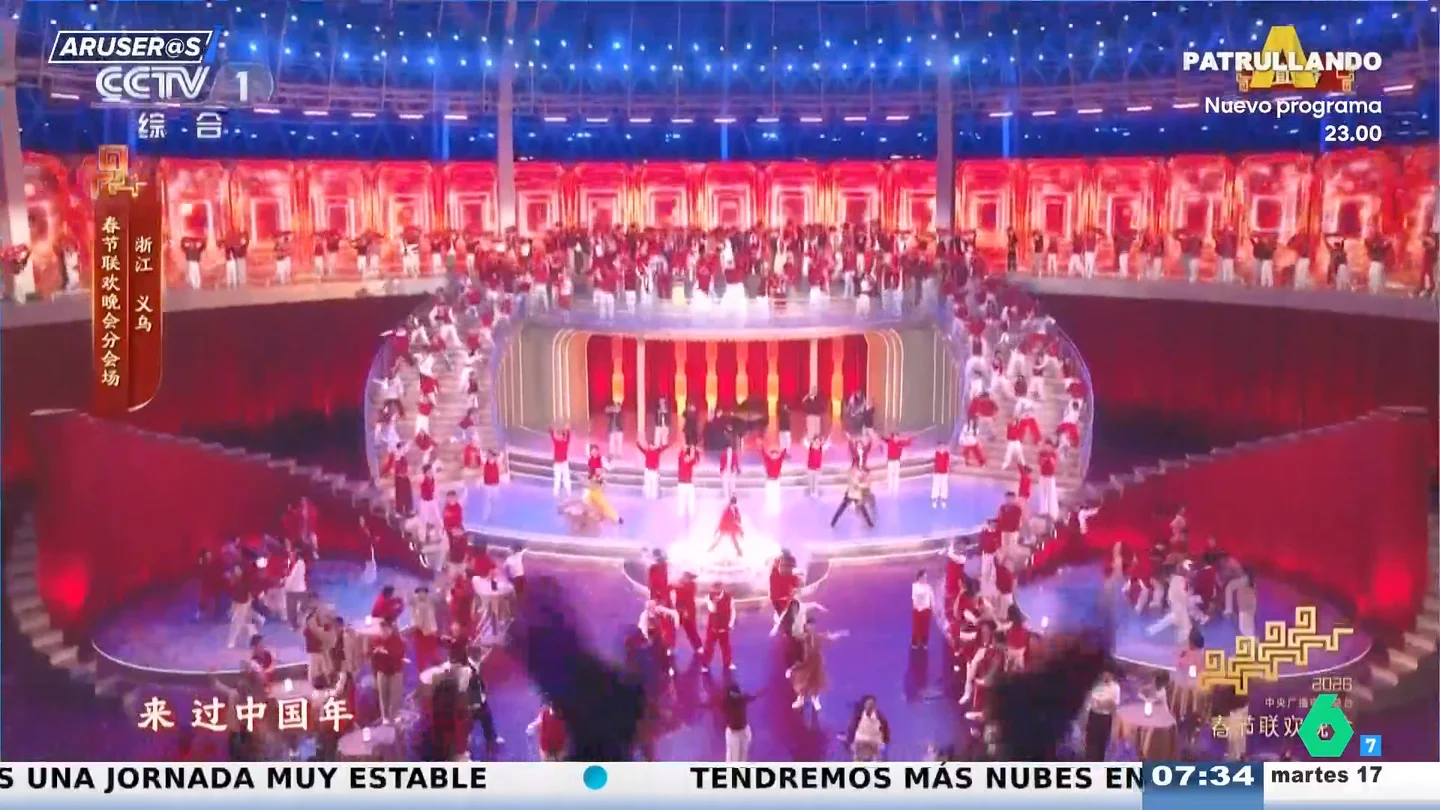 Así ha sido el espectacular despliegue técnico y artístico de la gala china para celebrar el Año del Caballo de Fuego Así ha sido el espectacular despliegue técnico y artístico de la gala china para celebrar el Año del Caballo de Fuego