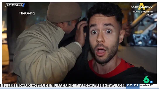 TheGrefg descubre qué se puede hacer con un euro en la India: "¿Me ha partido la oreja?" TheGrefg descubre qué se puede hacer con un euro en la India: "¿Me ha partido la oreja?"