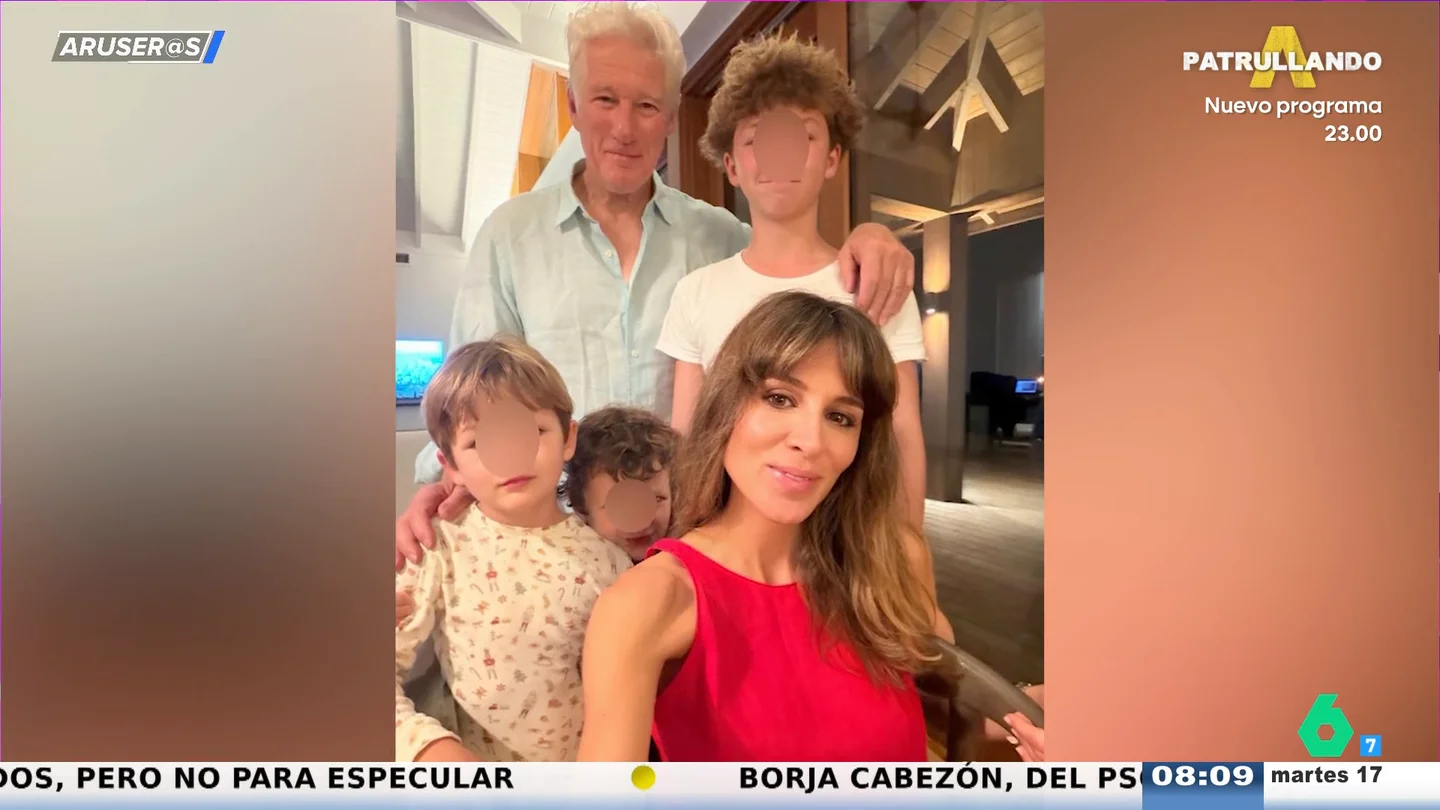 Alejandra Gere publica imágenes inéditas con Ricard Gere y sus hijas por San Valentín Alejandra Gere publica imágenes inéditas con Ricard Gere y sus hijas por San Valentín
