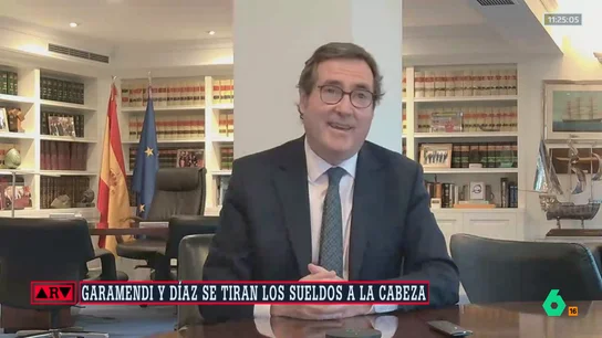Garamendi y Díaz se tiran los sueldos a la cabeza: "Yo no he dicho que iba a cobrar tres veces el salario mínimo, ella sí lo dijo" Garamendi y Díaz se tiran los sueldos a la cabeza: "Yo no he dicho que iba a cobrar tres veces el salario mínimo, ella sí lo dijo"