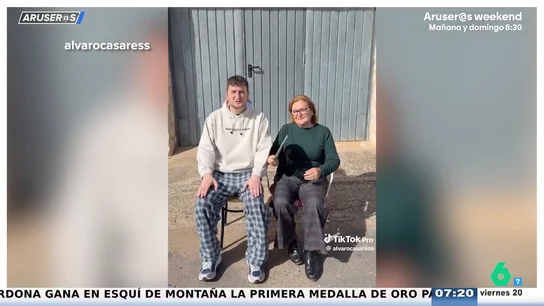 Las manías universales de las abuelas españolas: "Te dan dinero como si estuvieran pasándote algo" Las manías universales de las abuelas españolas: "Te dan dinero como si estuvieran pasándote algo"