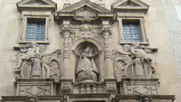 Detalle de la fachada de la Iglesia de la Merced de Murcia Detalle de la fachada de la Iglesia de la Merced de Murcia